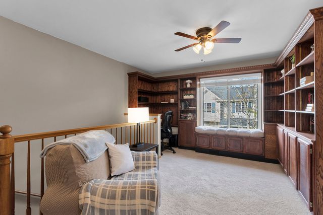 317 Windsor Court A, South Elgin, IL 60177