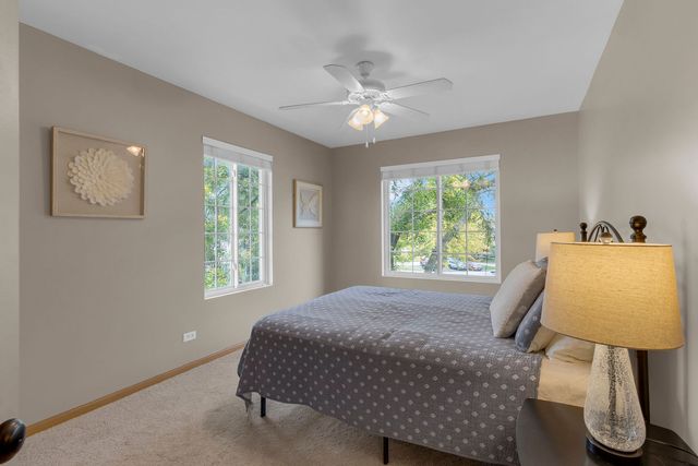 317 Windsor Court A, South Elgin, IL 60177