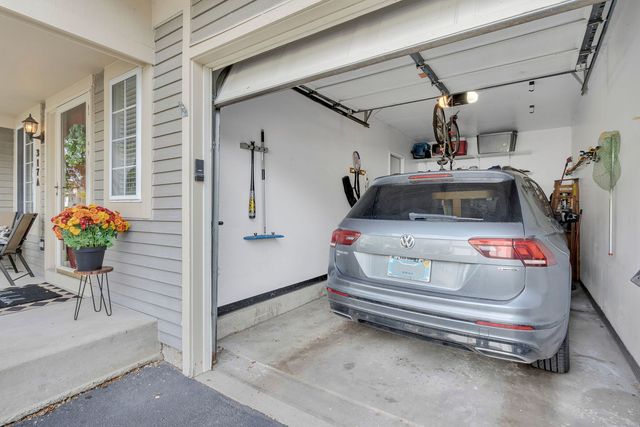 317 Windsor Court A, South Elgin, IL 60177