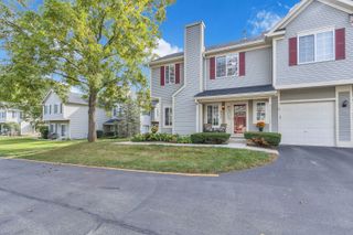 317 Windsor Court A, South Elgin, IL 60177