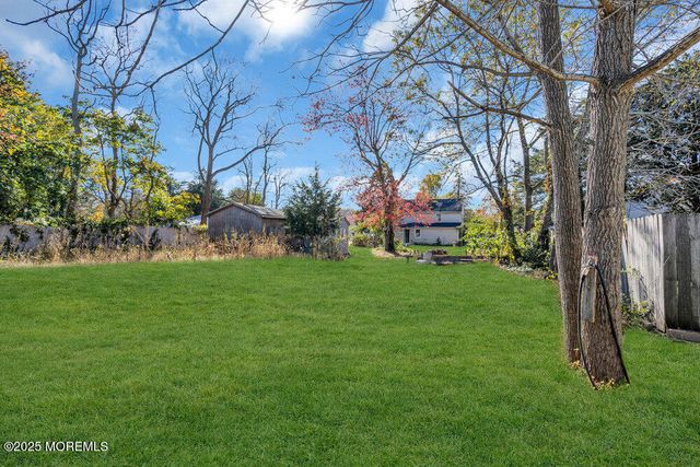 22 E Lacey Road, Forked River, NJ 08731