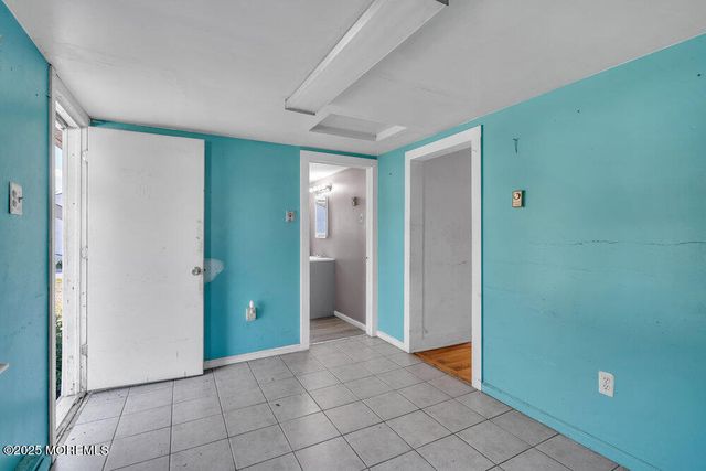 22 E Lacey Road, Forked River, NJ 08731