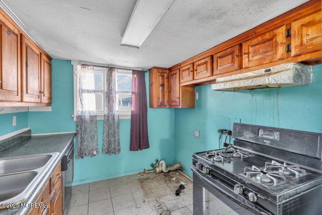 22 E Lacey Road, Forked River, NJ 08731