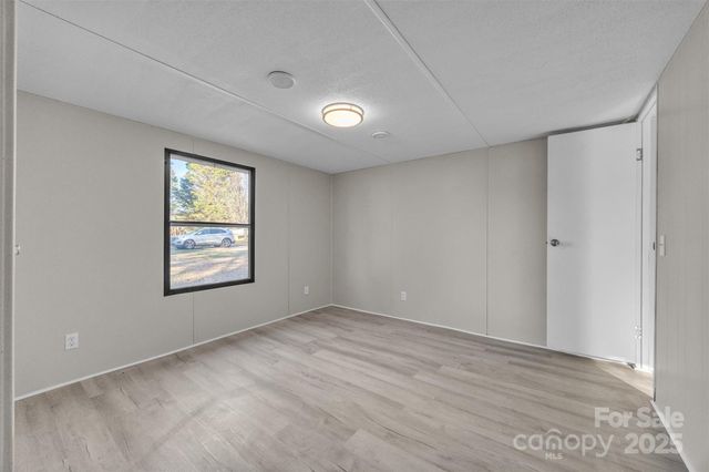 4179 Deerfield Drive, Maiden, NC 28650