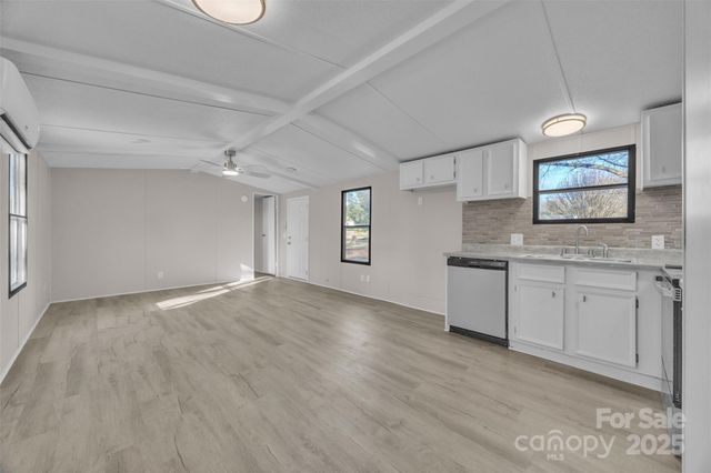 4179 Deerfield Drive, Maiden, NC 28650