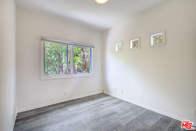 858 N WEST KNOLL Drive, West Hollywood, CA 90069