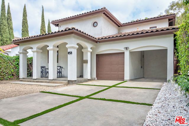 858 N WEST KNOLL Drive, West Hollywood, CA 90069
