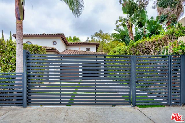 858 N WEST KNOLL Drive, West Hollywood, CA 90069