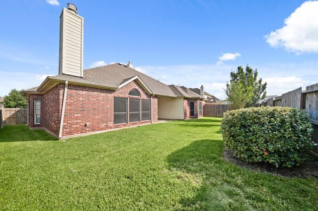 1915 Stable Stone Lane, Pearland, TX 77581