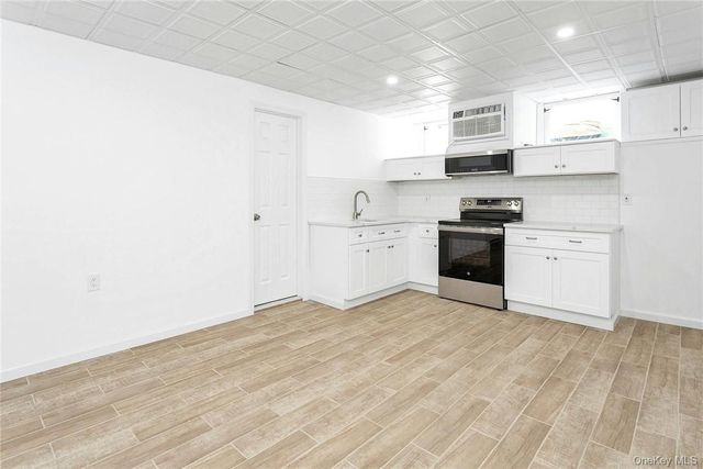 1970 E Main Street APT 1974, Mohegan Lake, NY 10547