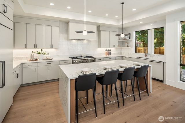 12211 NE 134th Street, Kirkland, WA 98034
