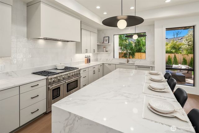 12211 NE 134th Street, Kirkland, WA 98034