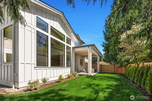 12211 NE 134th Street, Kirkland, WA 98034