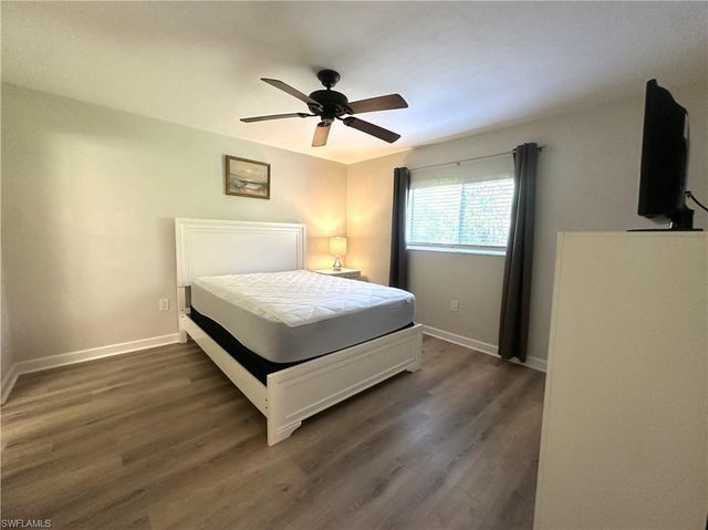 2375 Naples Trace CIR 7, Naples, FL 34109