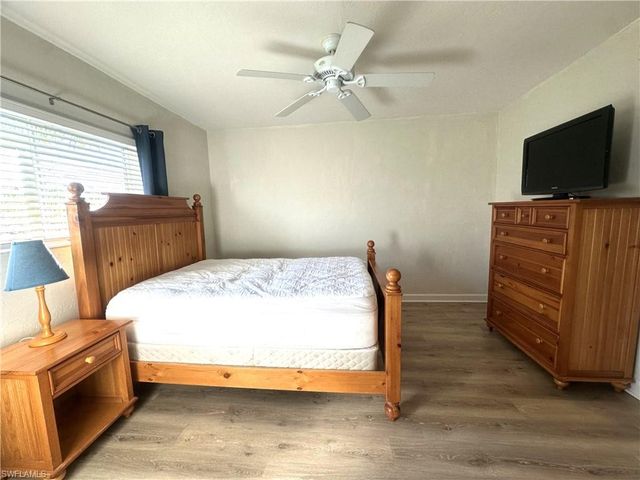 2375 Naples Trace CIR 7, Naples, FL 34109