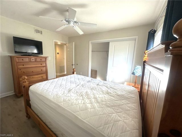 2375 Naples Trace CIR 7, Naples, FL 34109