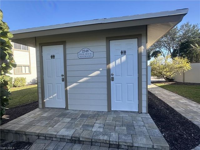 2375 Naples Trace CIR 7, Naples, FL 34109