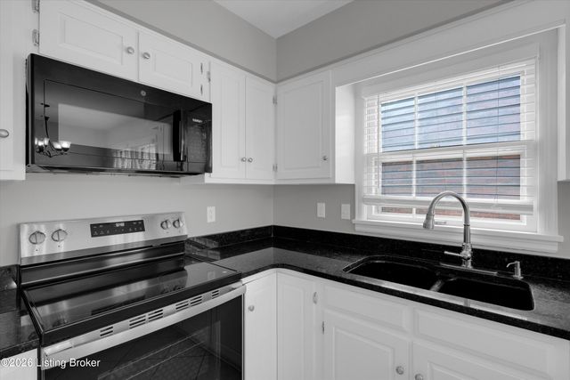 3106 Lime Kiln Ln, Louisville, KY 40222