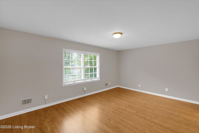 3106 Lime Kiln Ln, Louisville, KY 40222