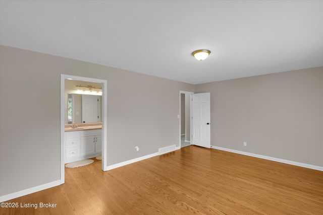3106 Lime Kiln Ln, Louisville, KY 40222