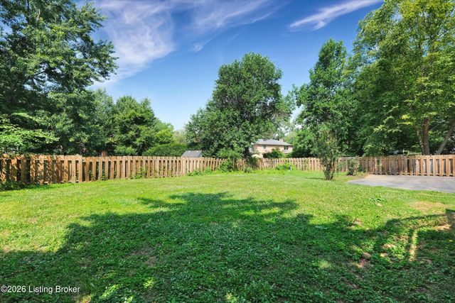 3106 Lime Kiln Ln, Louisville, KY 40222