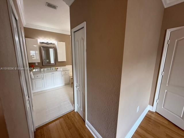 16420 SW 48th Ter, Miami, FL 33185