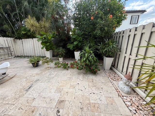 16420 SW 48th Ter, Miami, FL 33185