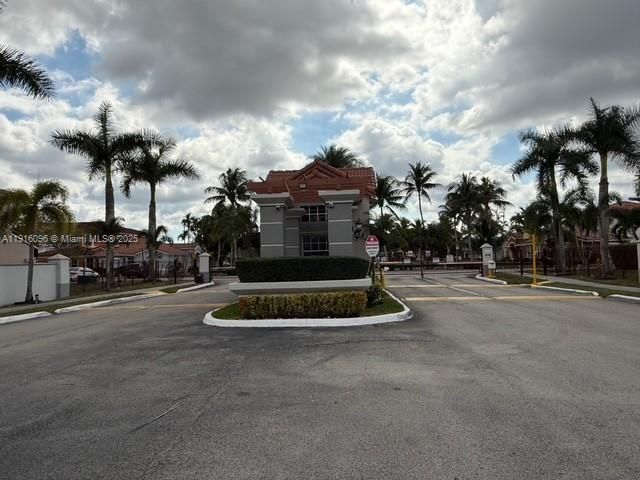 16420 SW 48th Ter, Miami, FL 33185