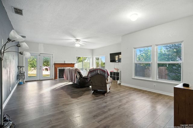 5322 Vista Court, San Antonio, TX 78247