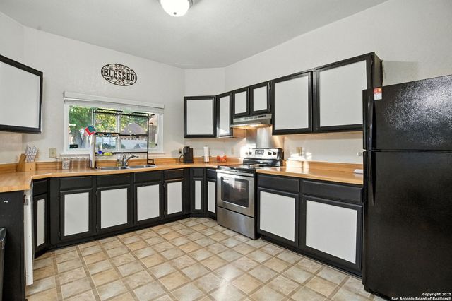 5322 Vista Court, San Antonio, TX 78247