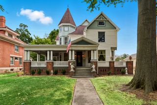 1324 North Washington Avenue, Springfield, MO 65802