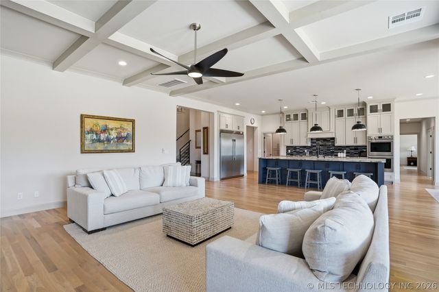 6514 E 153rd Street S, Bixby, OK 74008