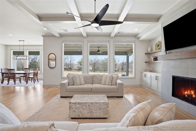 6514 E 153rd Street S, Bixby, OK 74008