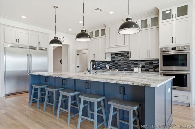 6514 E 153rd Street S, Bixby, OK 74008