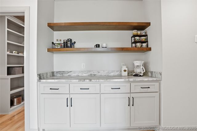 6514 E 153rd Street S, Bixby, OK 74008