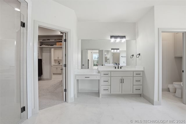 6514 E 153rd Street S, Bixby, OK 74008