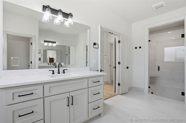 6514 E 153rd Street S, Bixby, OK 74008