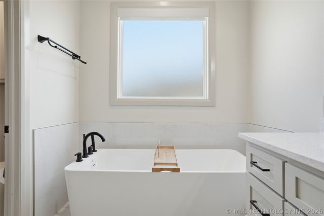 6514 E 153rd Street S, Bixby, OK 74008