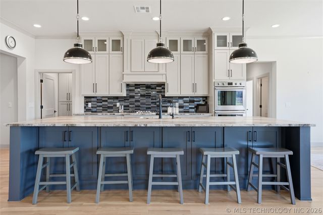 6514 E 153rd Street S, Bixby, OK 74008