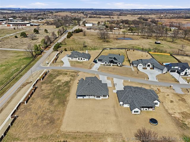 6514 E 153rd Street S, Bixby, OK 74008