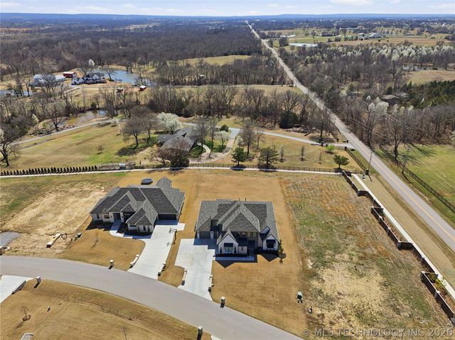 6514 E 153rd Street S, Bixby, OK 74008