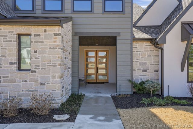 6514 E 153rd Street S, Bixby, OK 74008