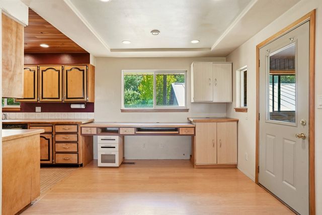 19212 N Dunn Rd, Colbert, WA 99005