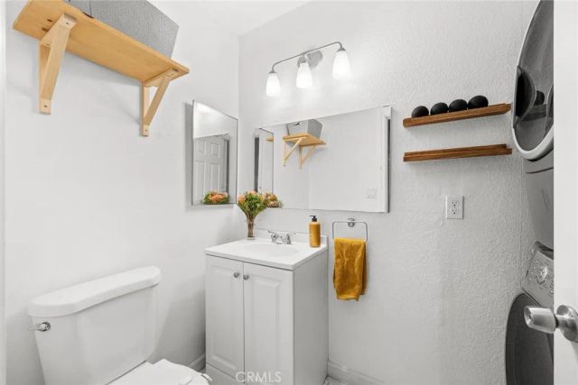 6042 Delphi Street, Los Angeles, CA 90042