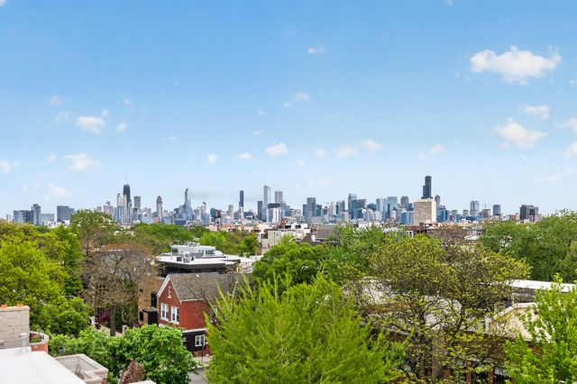 1701 N Damen Avenue 105, Chicago, IL 60647