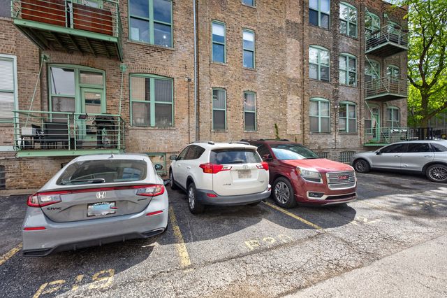 1701 N Damen Avenue 105, Chicago, IL 60647