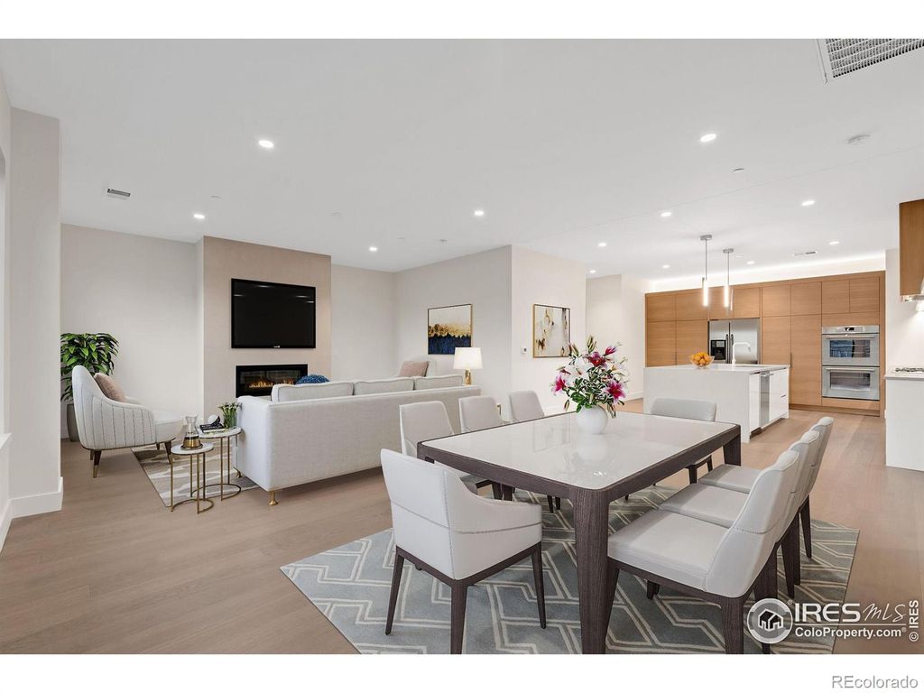 205 E 6th Street 300, Loveland, CO 80537