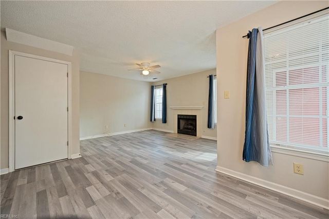12811 Daybreak CIR, Newport News, VA 23608