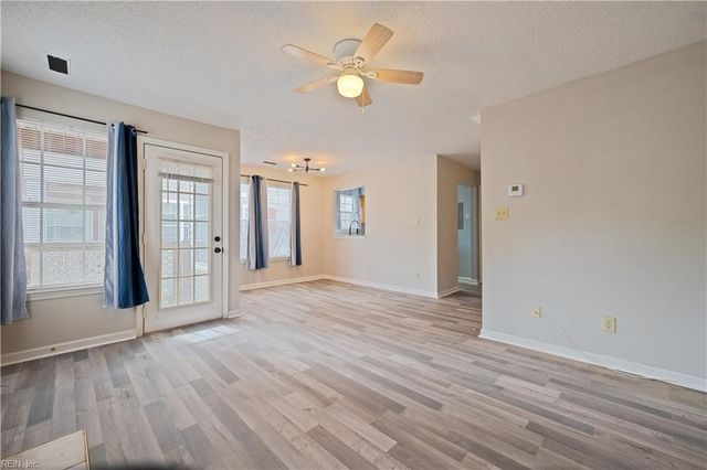 12811 Daybreak CIR, Newport News, VA 23608