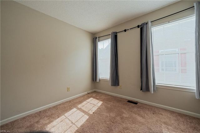 12811 Daybreak CIR, Newport News, VA 23608